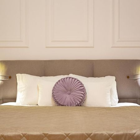 Glamorous Modern Apartment In The Hearth Of Budapest Esterno foto