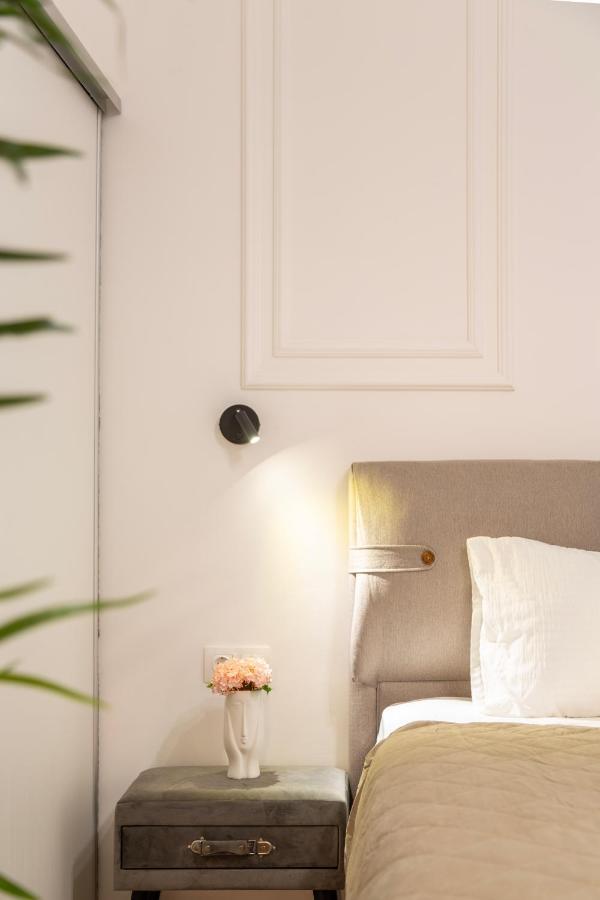 Glamorous Modern Apartment In The Hearth Of Budapest Esterno foto